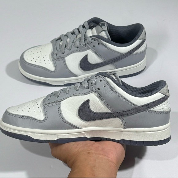 Dunk Low Light Carbon SZ 6.5M/8W Brand New 💯 Authentic. - Picture 6 of 9